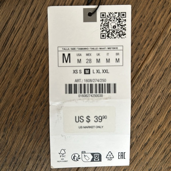 Ladies brand new Zara shorts - Picture 2 of 3